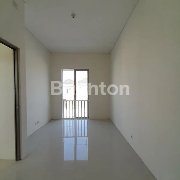 image RUMAH BARU GRESS 2 LANTAI, SIAP HUNI, GREEN LAND, GRESIK (2)