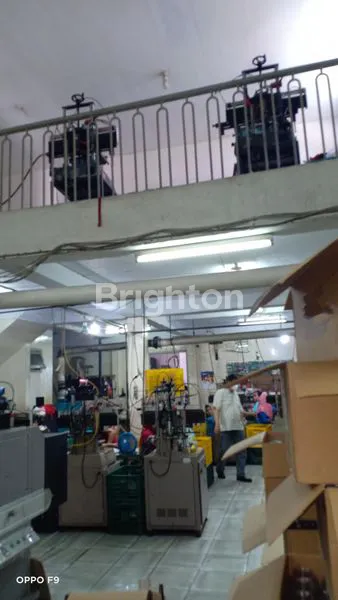 image RUMAH JELAMBAR COCOK USAHA BANGUNAN 2 LANTAI, TURUN HARGA 6,250M MENJADI 6M TURUN HARGA LAGI JADI 5,5M DAN MASIH NEGO (6)