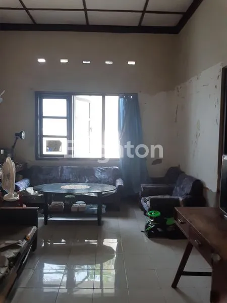 image RUMAH COCOK UNTUK KANTOR DI HALMAHERA SEMARANG (4)