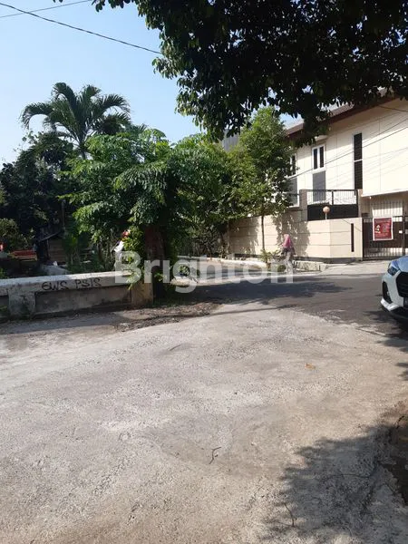 image RUMAH COCOK UNTUK KANTOR DI HALMAHERA SEMARANG (8)