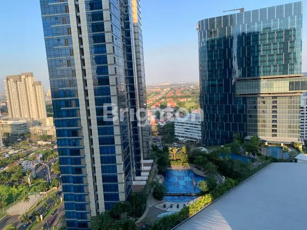 image INDULGING THE MOMENTS WITH FAVORITE SWIMMING POOL VIEW DIATAS PAKUWON MALL/ SOGO DEPARTMENT STORE (1)