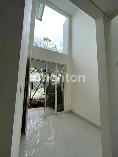image RUMAH GRAND PAKUWON CLUSTER BRISBANE SURABAYA (2)