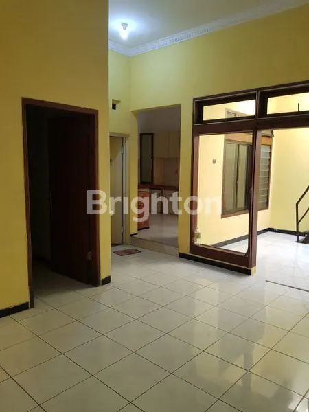 image RUMAH SIAP HUNI DI DAERAH BRUMBUNGAN, SEMARANG TENGAH, DEKAT SMU KOLESE LOYOLA, SIMPANG LIMA, MALL CIPUTRA, MALL TENTREM DLL TURUN HARGA (4)