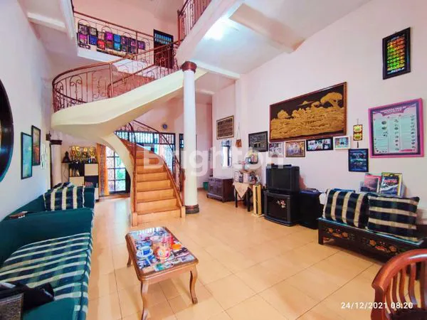 image RUMAH MEWAH 2 LT LOKASI STRATEGIS DI PBI ARAYA SIAP HUNI HARGA NEGO! (21)