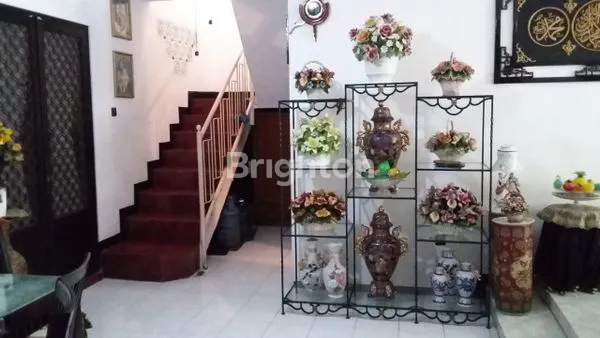 image RUMAH JALAN UTAMA KLAMPIS SURABAYA (2)