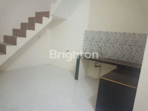 image RUMAH BARU RENOVASI. 1 1/2 LANTAI. SIAP HUNI (3)