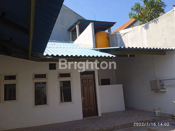 image BANGUNAN CAFE DAN GUDANG LOKASI PUSAT KOTA (5)