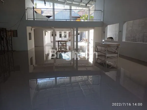 image BANGUNAN CAFE DAN GUDANG LOKASI PUSAT KOTA (4)