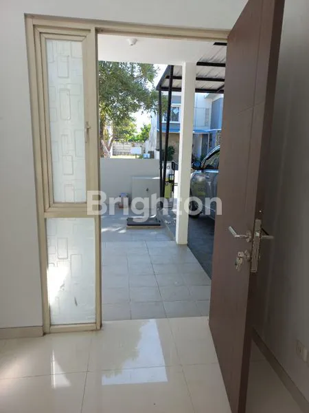 image RUMAH 2 LANTAI VALENCIA STRAIT PURI SURYA JAYA SIDOARJO (6)