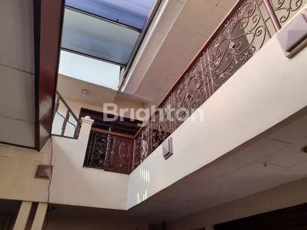 image RUMAH MURAH, 2 LANTAI SIAP HUNI DI MANYAR REJO - SURABAYA (4)