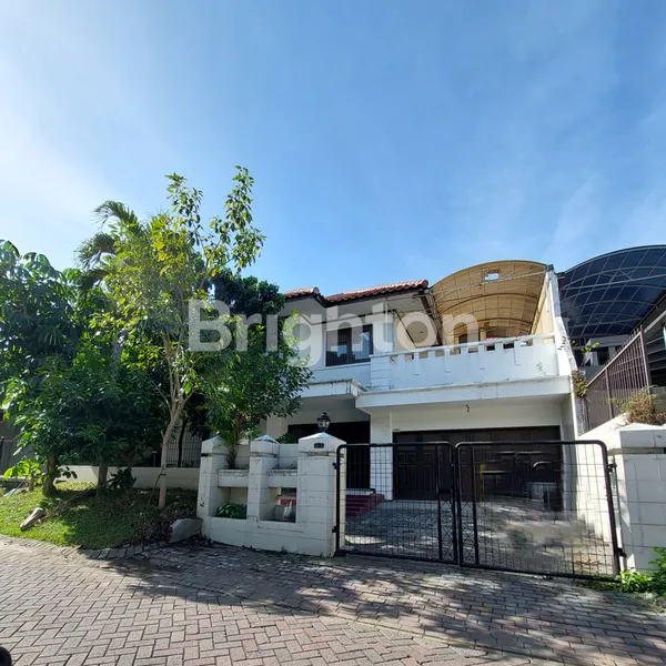 image RUMAH MURAH STRATEGIS LOKASI PERUMAHAN MEWAH SURABAYA BARAT DEKAT HR MUHAMMAD, MAYJEN SUNGKONO, GRAHA FAMILI, PAKUWON INDAH (1)