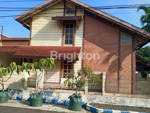 image RUMAH BARUK UTARA SIAP HUNI DEKAT MERR, SUPERINDO (1)