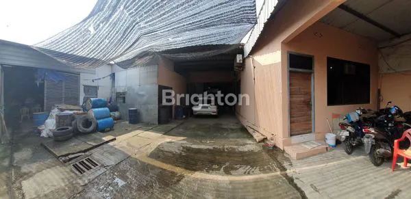 image GUDANG SIAP PAKAI DI JL TROPODO SIDOARJO (4)
