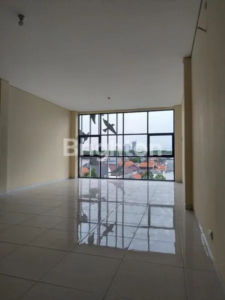 image FOR RENT..RUKO 3 LT DI RAYA WIYUNG.. COCOK BUAT KANTOR.. LOKASI BAGUS  (7)