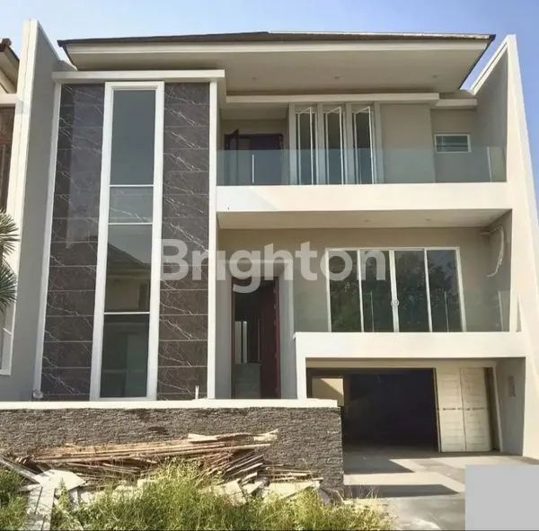 image RUMAH RAFFLES GARDEN CITRALAND SURABAYA (1)