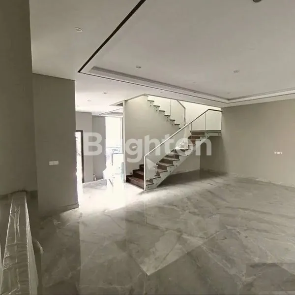 image RUMAH RAFFLES GARDEN CITRALAND SURABAYA (2)