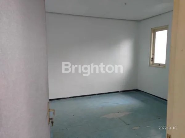 image MINIMALIS CANTIK DEKAT TOL SATELIT, SEKOLAH PETRA, SUPERMAKET, LUAS TANAH 100 LEBIH  (3)