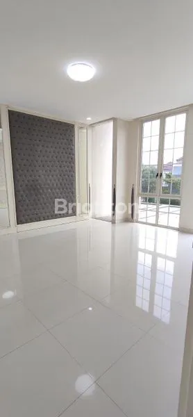 image HOT DEALS !!! RUMAH BARU GRAND ISLAND MOSSEL BAY SURABAYA TIMUR SIAP PAKAI !!! STRATEGIST !!! (3)