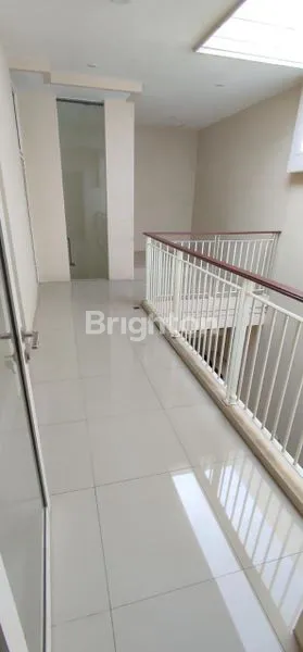 image HOT DEALS !!! RUMAH BARU GRAND ISLAND MOSSEL BAY SURABAYA TIMUR SIAP PAKAI !!! STRATEGIST !!! (2)