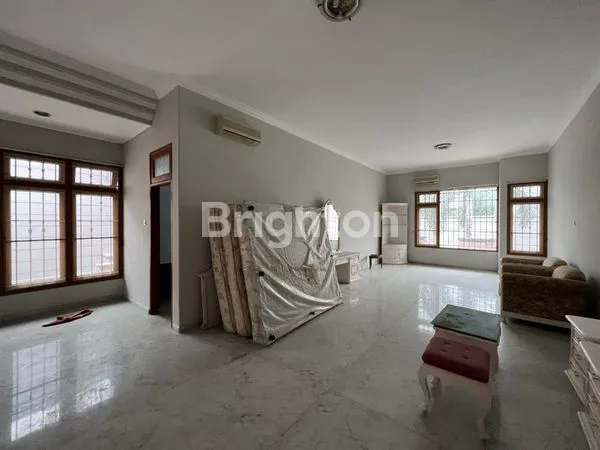 image RUMAH SIAP HUNI DEKAT DENGAN KLINIK, HOKKY, RS MITRA KELUARGA, PAKUWON MALL DI TAMAN HUNIAN SATELIT 1 (7)