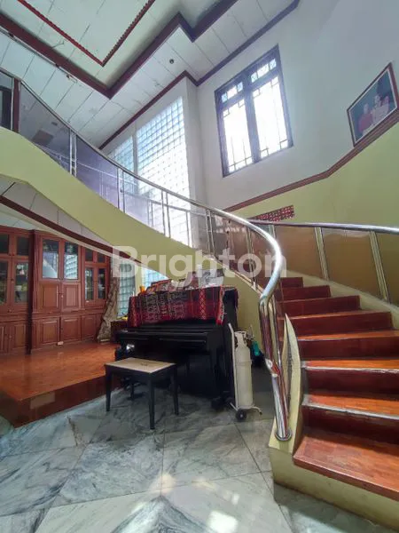 image RUMAH 2 LANTAI HALAMAN LUAS JAKARTA TIMUR (5)