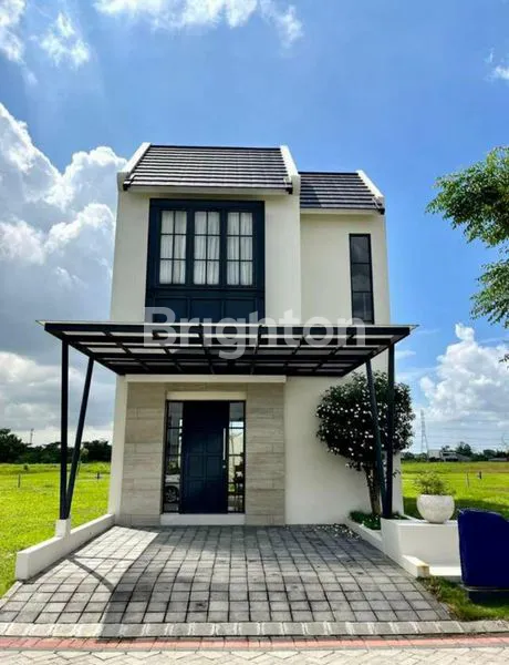 image READY RUMAH MEWAH 2 LANTAI OPRA CITY NOL JALAN RAYA FASILITAS LENGKAP (2)