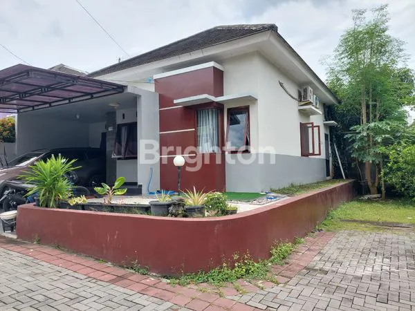 image RUMAH SIAP HUNI FULL FURNISHED DI JOGJA UTARA. AREA HOTEL HYATT, SLEMAN CITY HALL, JOGLA CITY MALL, RINGROAD, KAMPUS UGM UNIVERSITAS GAJAH MADA. (1)