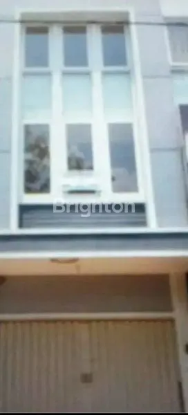 RUKO DEKAT SIMPANG LIMA