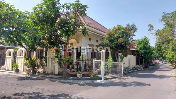 image RUMAH REAL ESTATE HOOK TINGKAT NO RENOVASI PLUS PERABOT  (1)