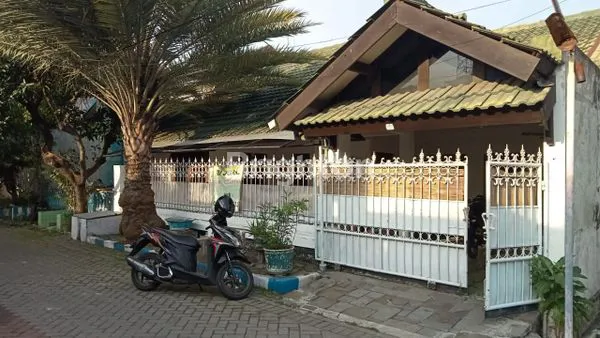 image RUMAH 1½ LANTAI DI PUSAT KOTA SIDOARJO (2)