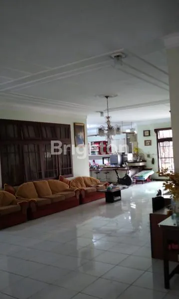 image RUMAH USAHA DEPAN JALAN RAYA RAMAI HUNIAN + TOKO DI TENGAH KOTA KEDIRI NOL JALAN RAYA (3)