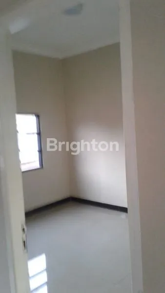 image RUMAH KEREN LOKASI DI TENGAH KOTA DEKAT FASILITAS UMUM (6)