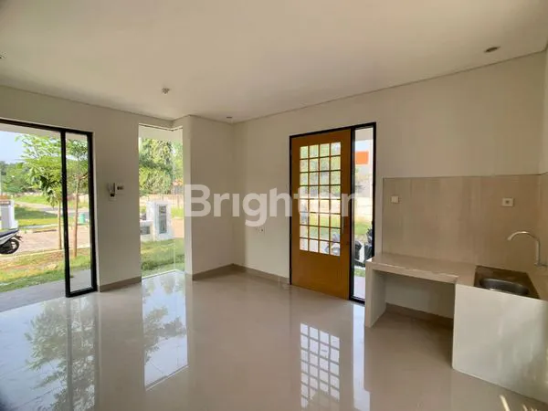 image DIJUAL RUMAH BARU GRESS MINIMALIS 2 LANTAI @ PERUMAHAN SHOJILAND, SIDOARJO (3)