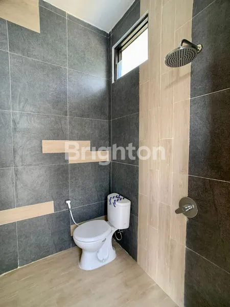 image DIJUAL RUMAH BARU GRESS MINIMALIS 2 LANTAI @ PERUMAHAN SHOJILAND, SIDOARJO (5)