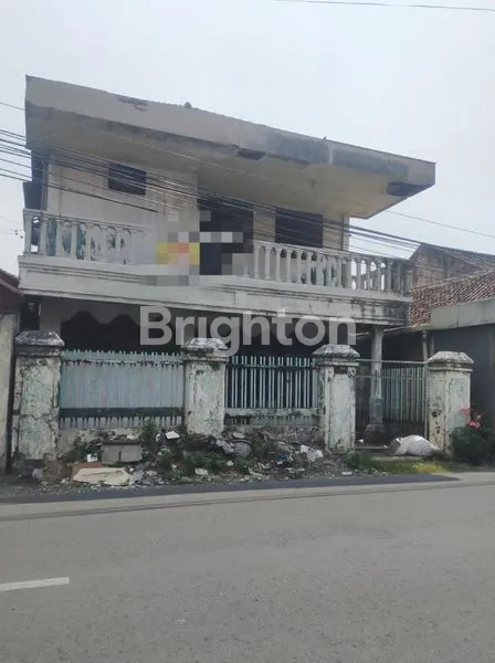 image DI JUAL RUMAH 2LANTAI LOKASI NOL JALAN RAYA (1)