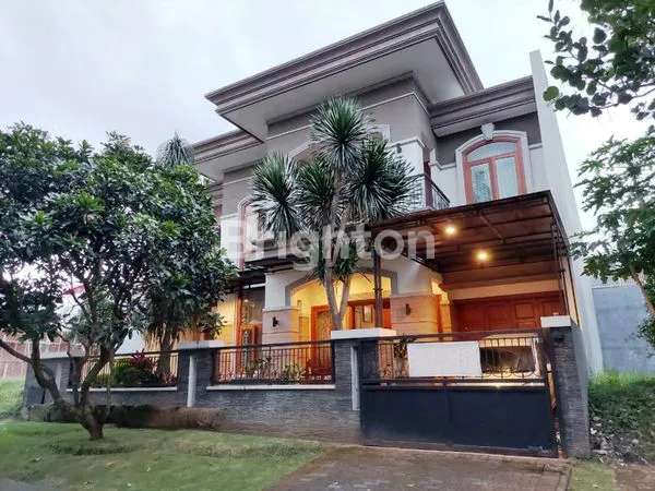 image RUMAH DI NIEUW INDIE ARAYA MALANG (2)