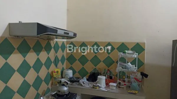 image RUMAH 2,5 LT DI JALAN PARIS - SOLO BARU (3)