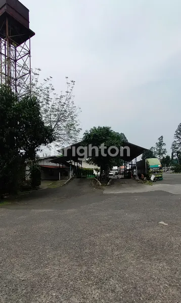 image GUDANG PINGGIR JALAN RAYA TANGERANG (5)