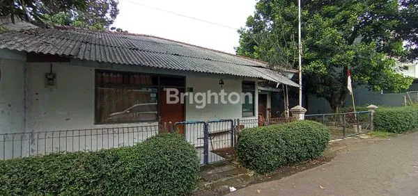 image RUMAH SEDERHANA DENGAN HALAMAN LUAS HARGA MIRING (1)