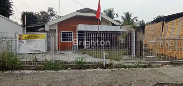 image RUMAH SEDERHANA DENGAN TANAH LUAS HARGA MIRING (1)