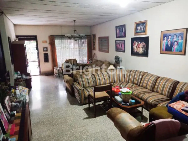 image JARANG ADA RUMAH DENGAN PAVILIUN JAMAN SEKARANG (4)