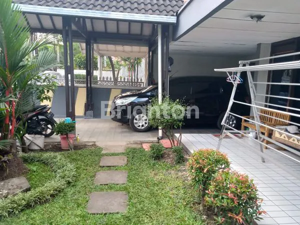 image JARANG ADA RUMAH DENGAN PAVILIUN JAMAN SEKARANG (7)