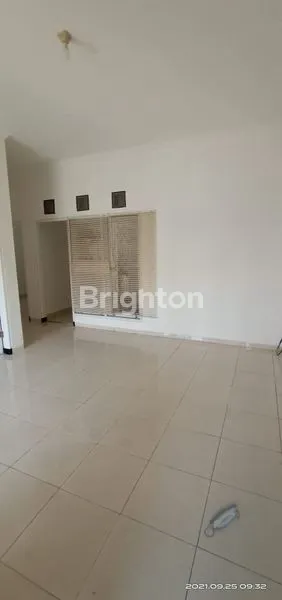 image DIJUAL / SEWA RUMAH PERUMAHAN GRAHA TIRTA WARU (8)