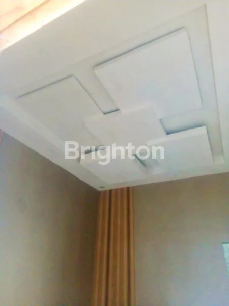 image RUMAH BAGUS SIAP HUNI HALAMAN LUAS DI AREA PENDEM BATU KOTA MALANG (14)