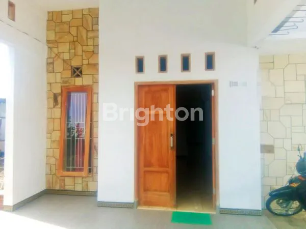 image RUMAH BAGUS SIAP HUNI HALAMAN LUAS DI AREA PENDEM BATU KOTA MALANG (6)