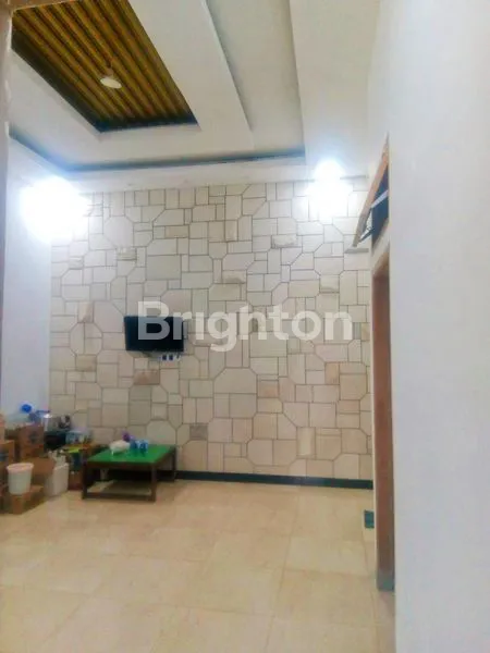 image RUMAH BAGUS SIAP HUNI HALAMAN LUAS DI AREA PENDEM BATU KOTA MALANG (5)
