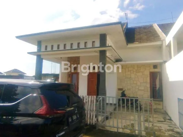image RUMAH BAGUS SIAP HUNI HALAMAN LUAS DI AREA PENDEM BATU KOTA MALANG (1)