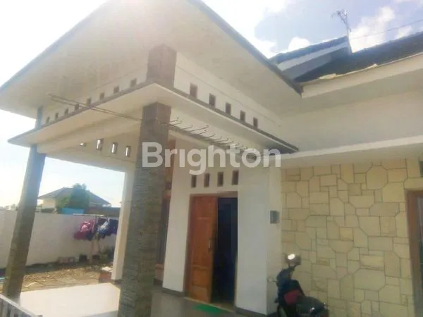 image RUMAH BAGUS SIAP HUNI HALAMAN LUAS DI AREA PENDEM BATU KOTA MALANG (15)