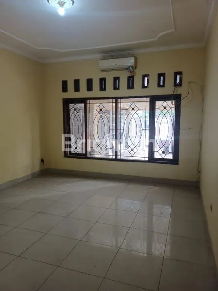 image RUMAH 2 LT JALAN RAYA LOMBOK / LEBAR & AREA BISNIS (5)