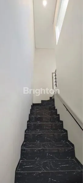 image RUMAH GRESS MINIMALIS MANYAR INDAH (5)